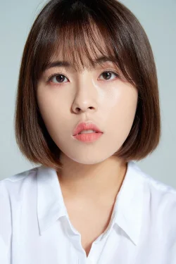 강민아